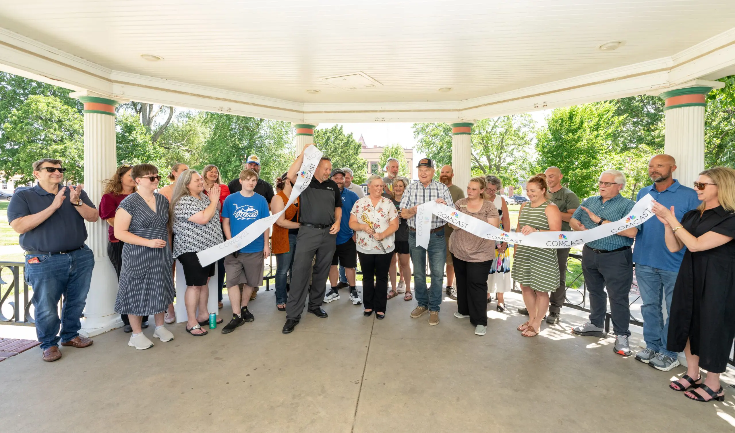 Paola ribbon cutting