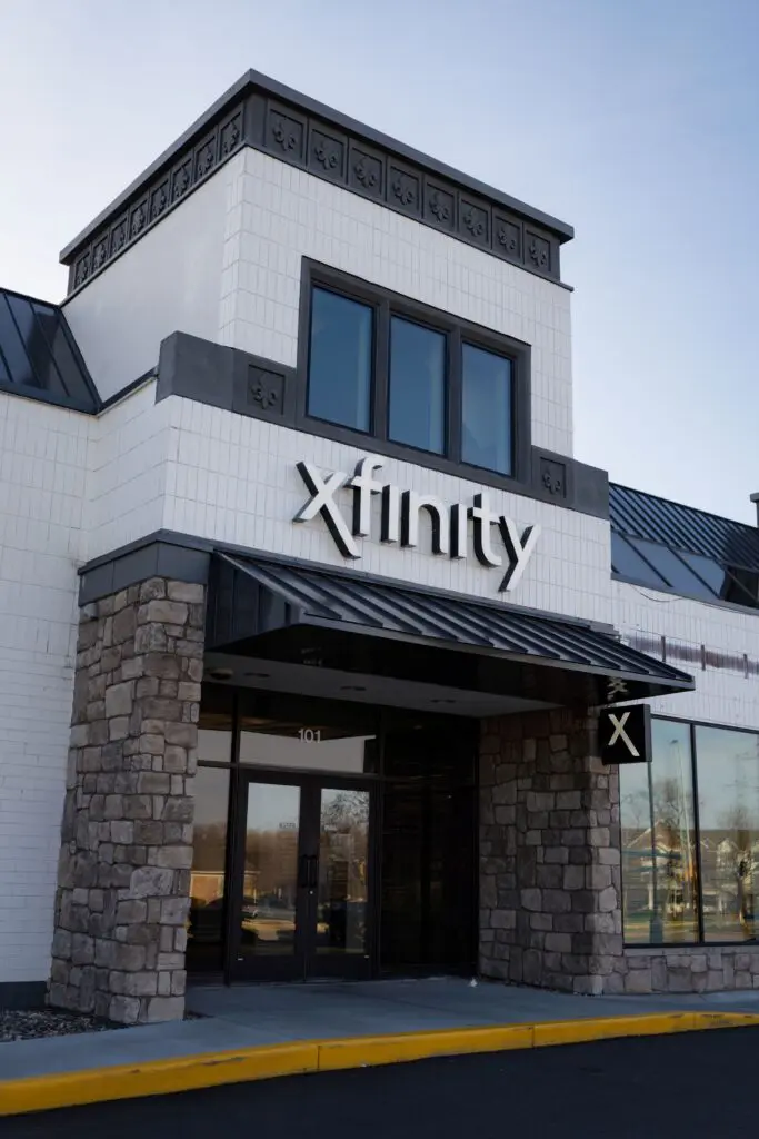Edina exterior store photo